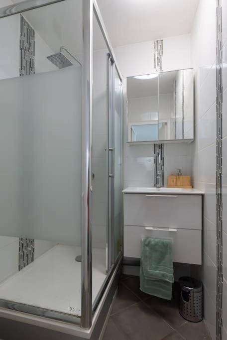 Appartement Renove Pour 6 Avec Parking Villeurbanne Extérieur photo