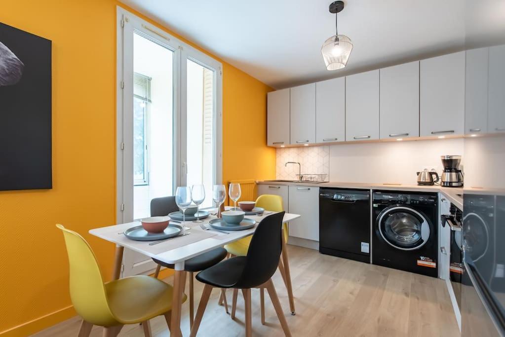 Appartement Renove Pour 6 Avec Parking Villeurbanne Extérieur photo